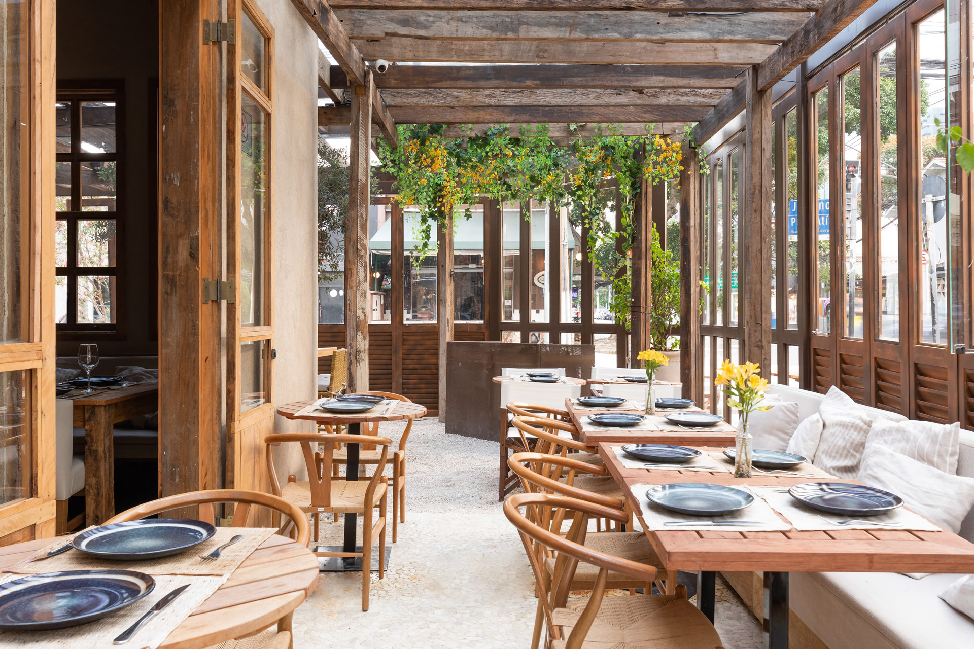 Restaurante Paros: Um Oásis Grego em São Paulo